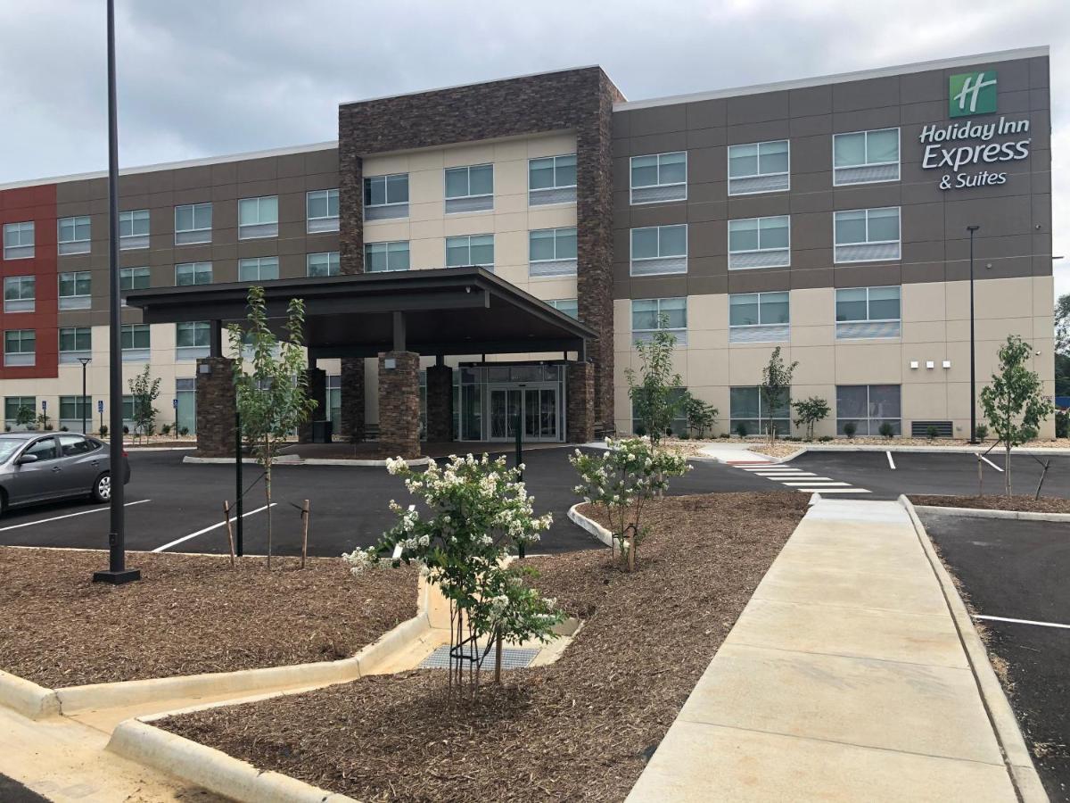 Holiday Inn Express & Suites - Roanoke - Civic Center Bagian luar foto