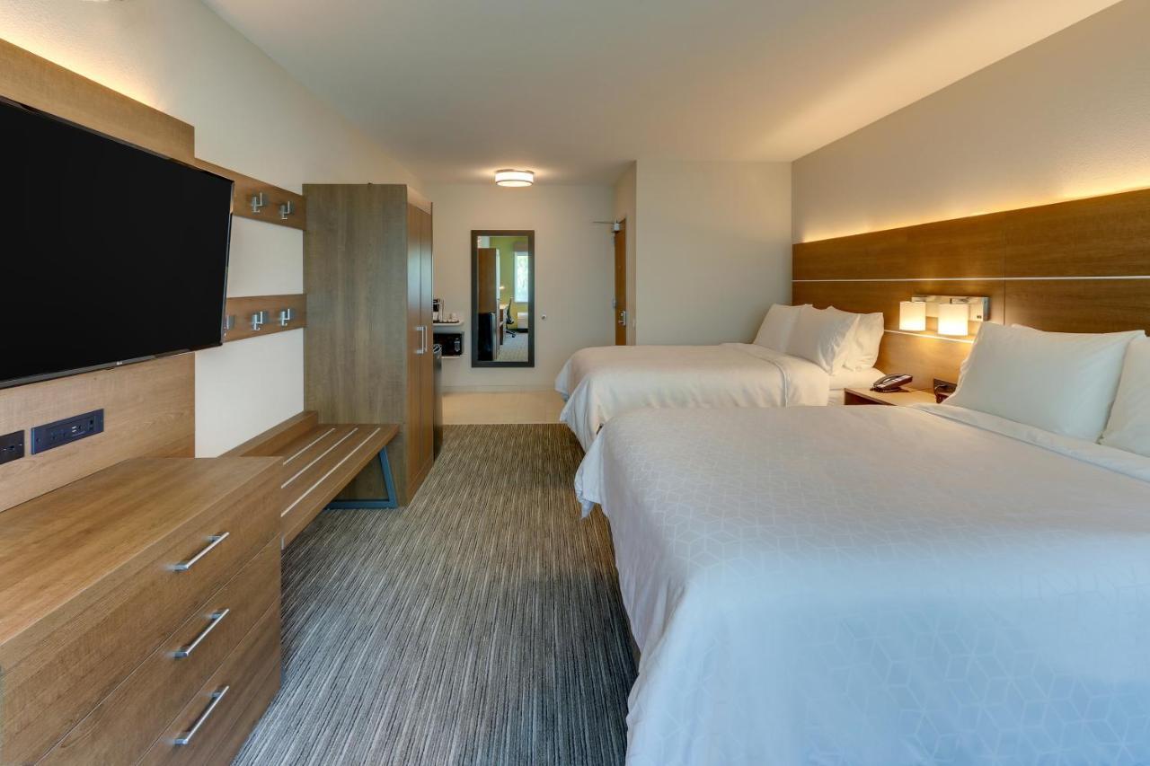 Holiday Inn Express & Suites - Roanoke - Civic Center Bagian luar foto