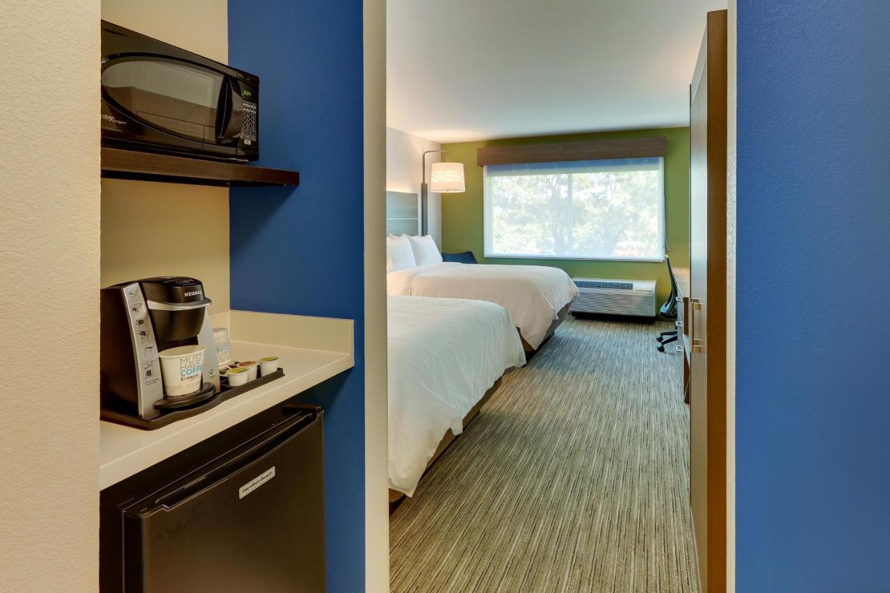 Holiday Inn Express & Suites - Roanoke - Civic Center Bagian luar foto