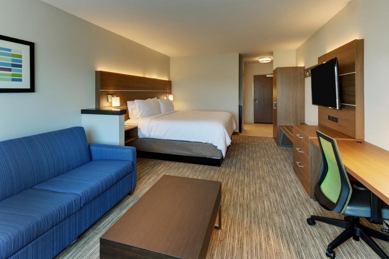 Holiday Inn Express & Suites - Roanoke - Civic Center Bagian luar foto