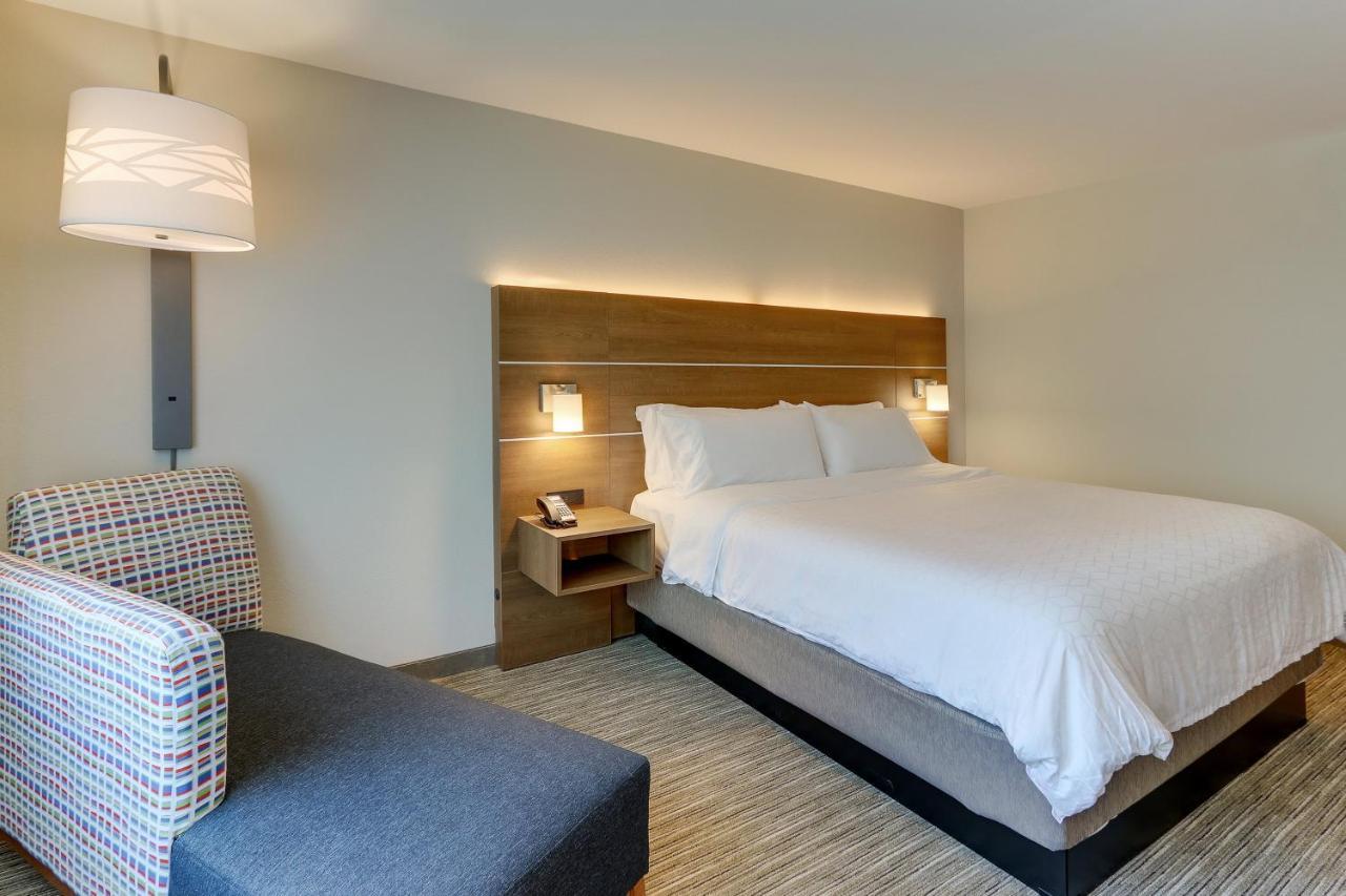 Holiday Inn Express & Suites - Roanoke - Civic Center Bagian luar foto